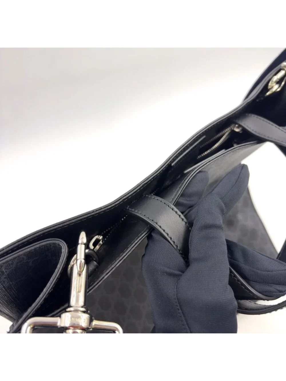 Gucci GG Supreme Leather Canvas Black Tote Bag Silver